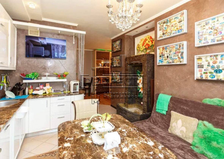 Продаж 2-кімнатної квартири 75 м², Саперно-Слобідська вул., 22