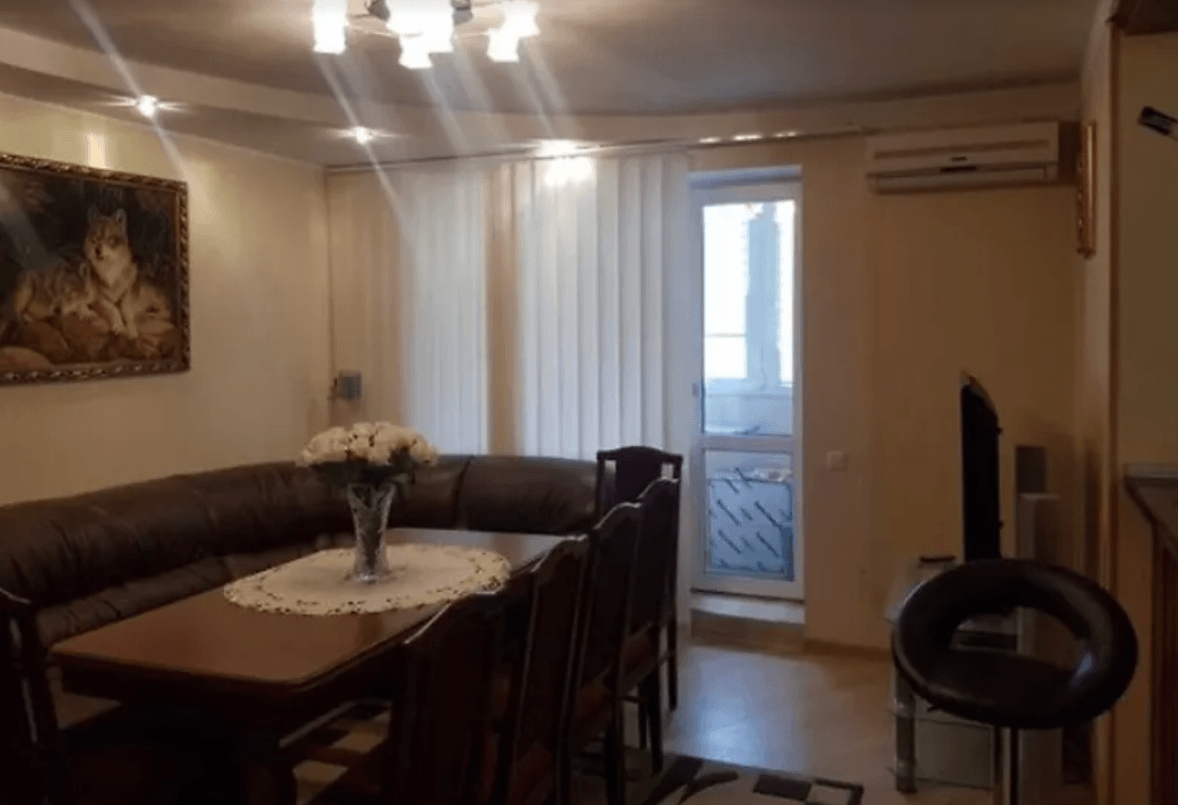 Продаж 3-кімнатної квартири 72 м²