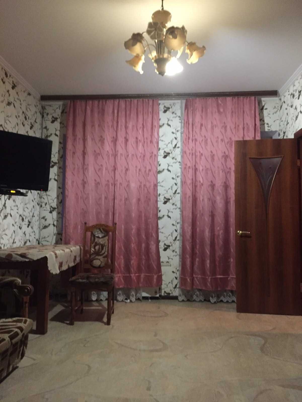 Оренда будинку 37 м², Валерія Лобановського просп.