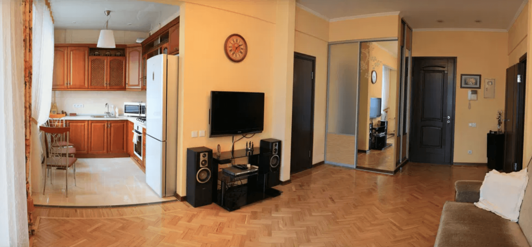 Продаж 2-кімнатної квартири 57 м²