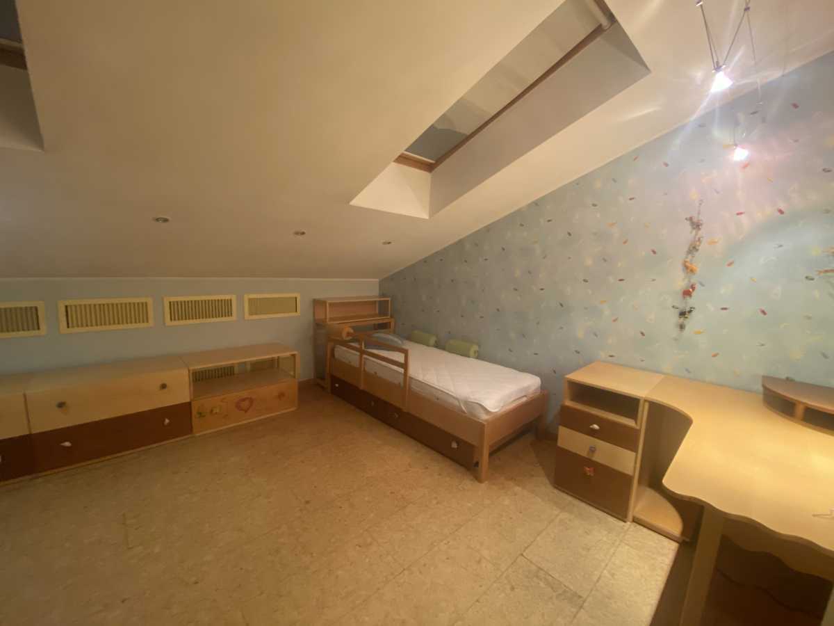 Оренда 4-кімнатної квартири 190 м², Пушкінська вул., 11