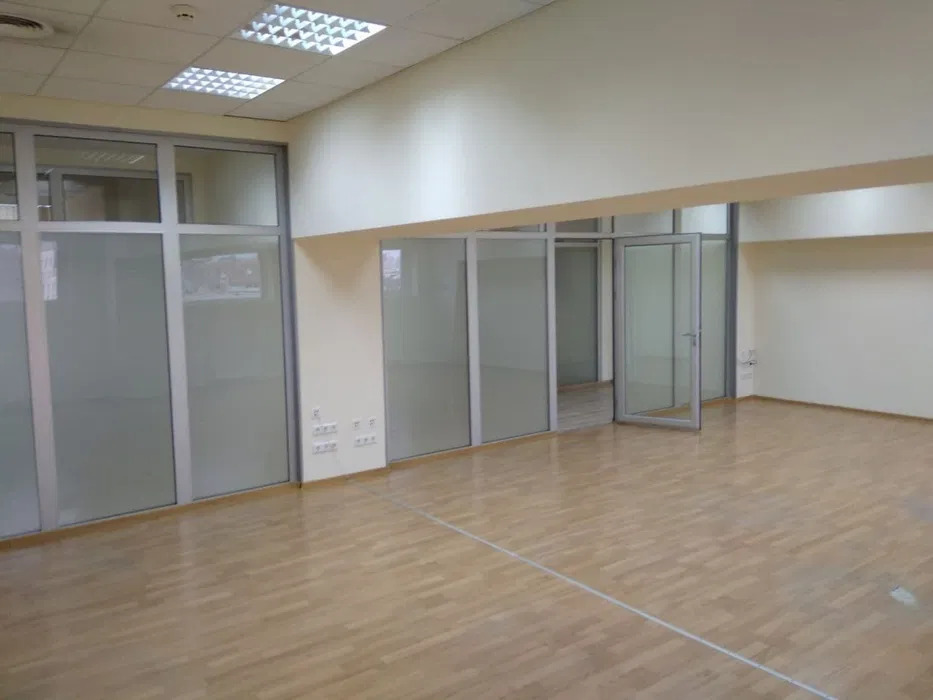 Аренда помещения свободного назначения 490 м², Владимирская ул.