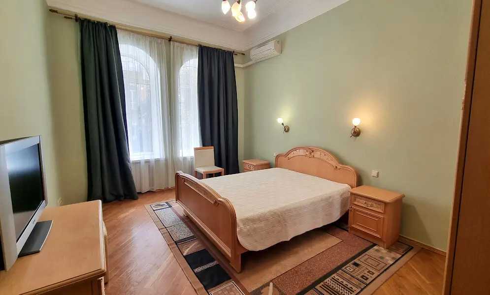 Оренда 3-кімнатної квартири 105 м², Заньковецької вул., 6