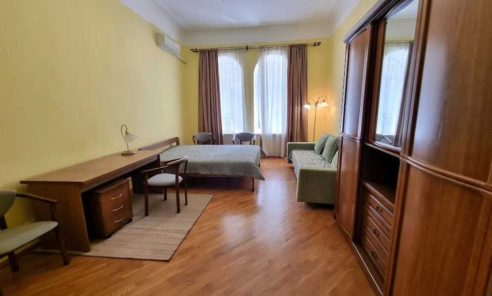 Оренда 3-кімнатної квартири 105 м², Заньковецької вул., 6