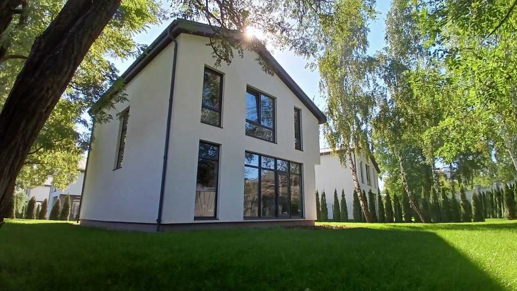 Продажа коттеджа 150 м², Майская ул., Столична