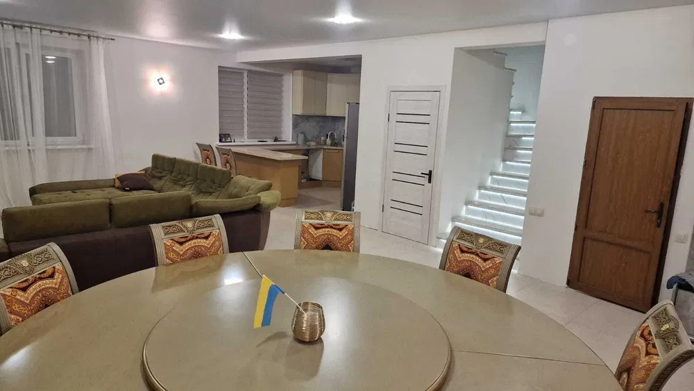 Оренда будинку 145 м², 160-а Садова вул.