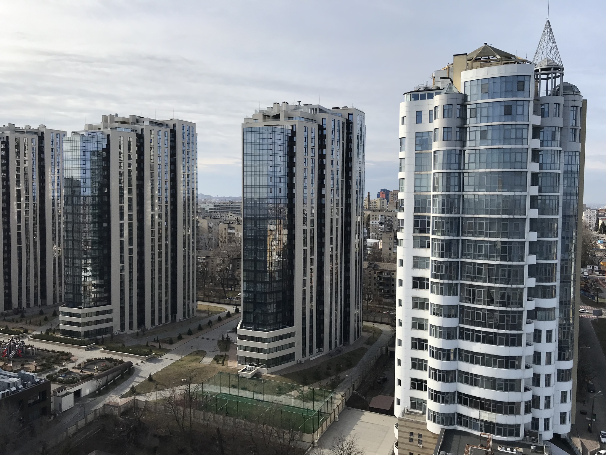 Продажа 3-комнатной квартиры 96 м², Дмитрия Яворницкого просп., 3