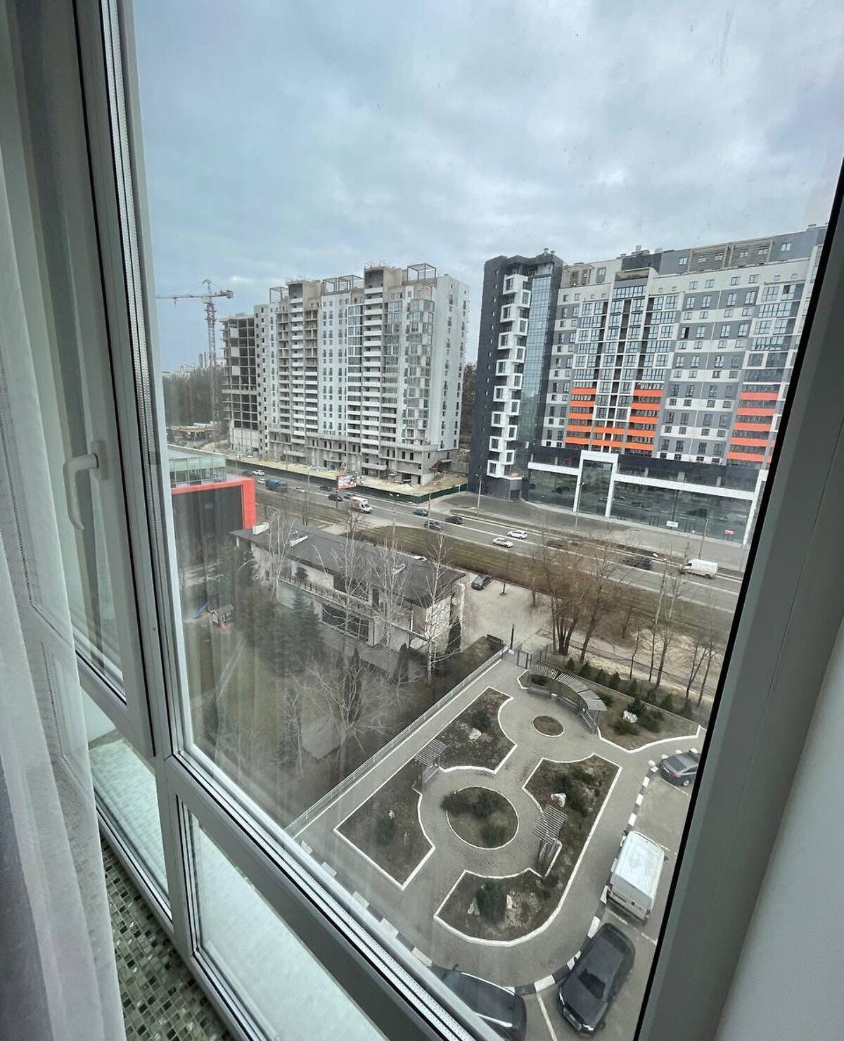 Продажа 2-комнатной квартиры 77 м²