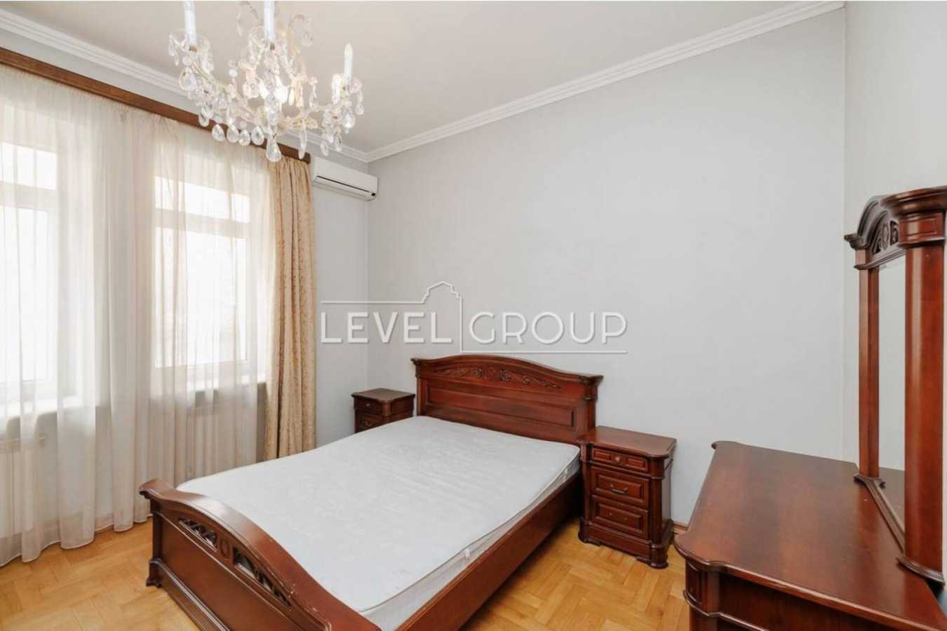 Продаж 3-кімнатної квартири 126 м², Саксаганського вул., 29