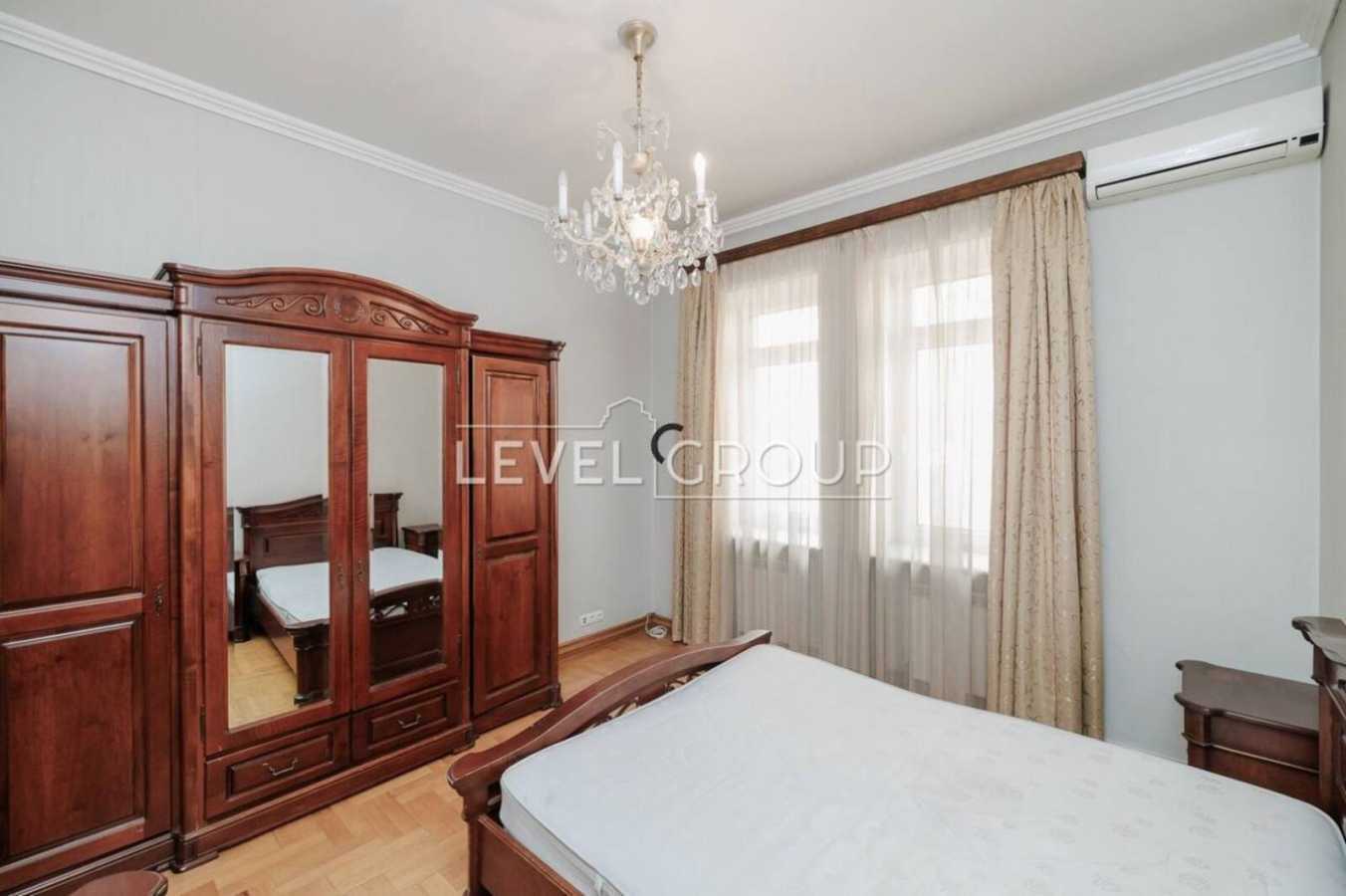 Продаж 3-кімнатної квартири 126 м², Саксаганського вул., 29