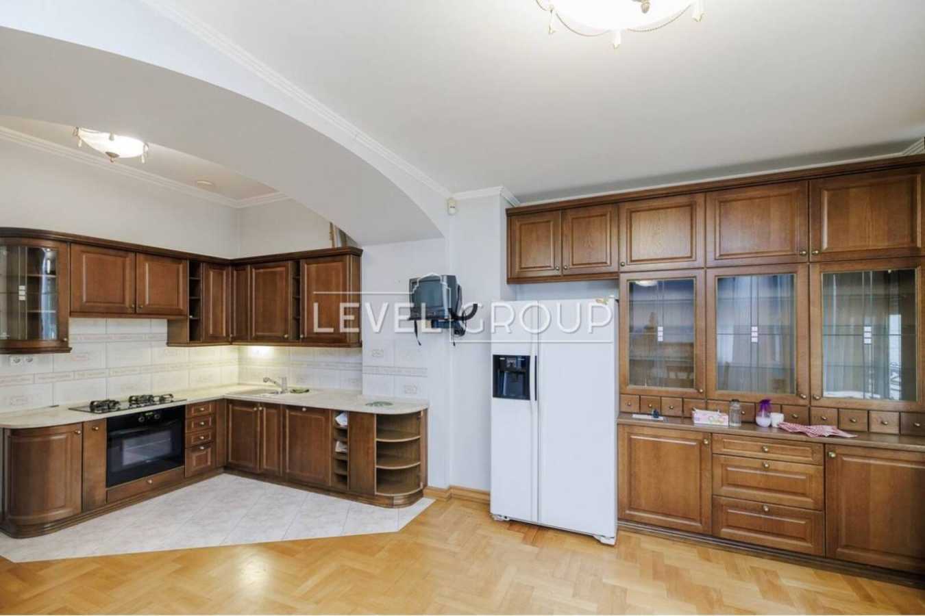 Продаж 3-кімнатної квартири 126 м², Саксаганського вул., 29