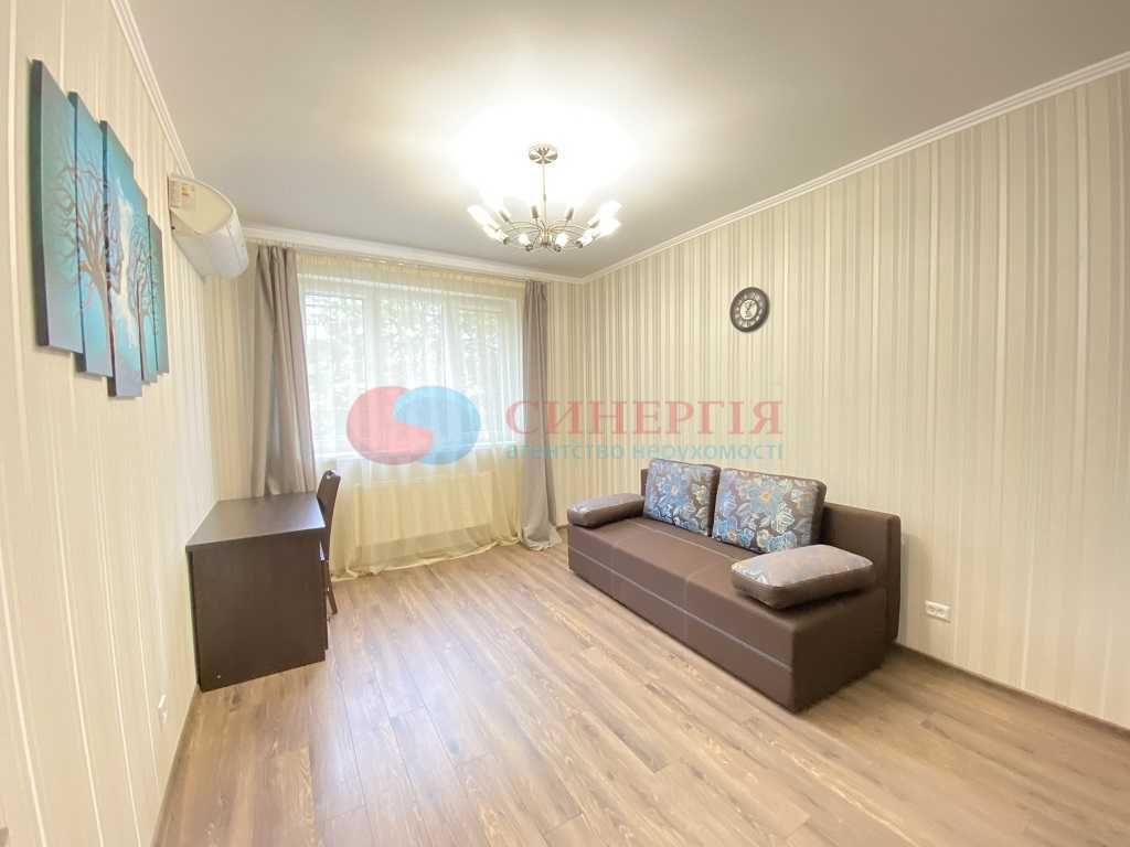 Оренда 4-кімнатної квартири 100 м², Мельникова, 51Б