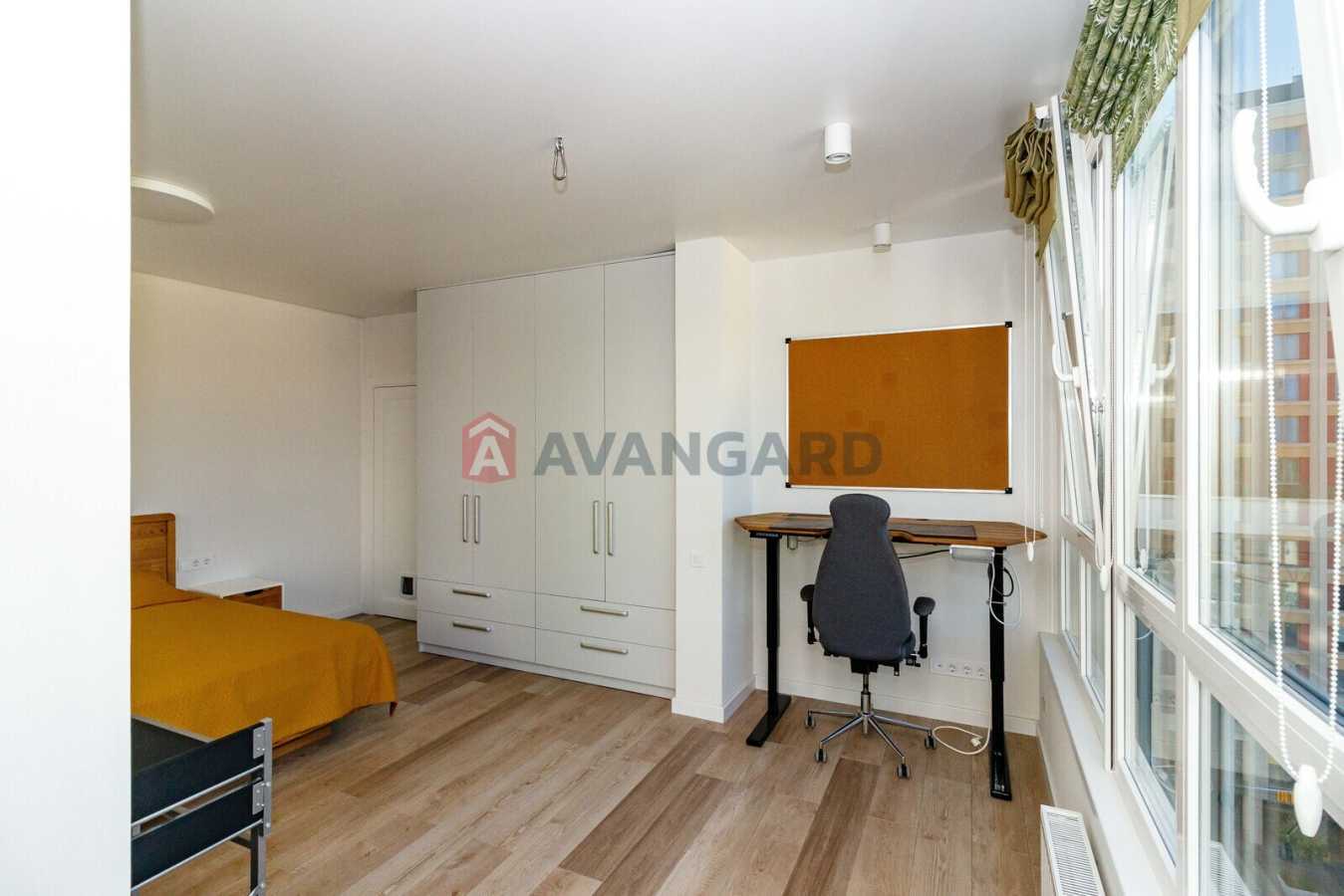 Продаж 2-кімнатної квартири 66.7 м², Перемоги просп., 65а