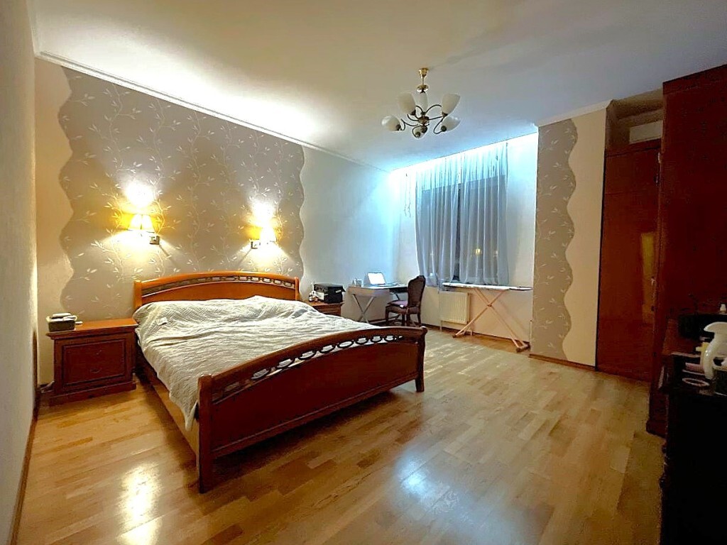 Оренда 1-кімнатної квартири 57 м², Катеринінська вул., 90