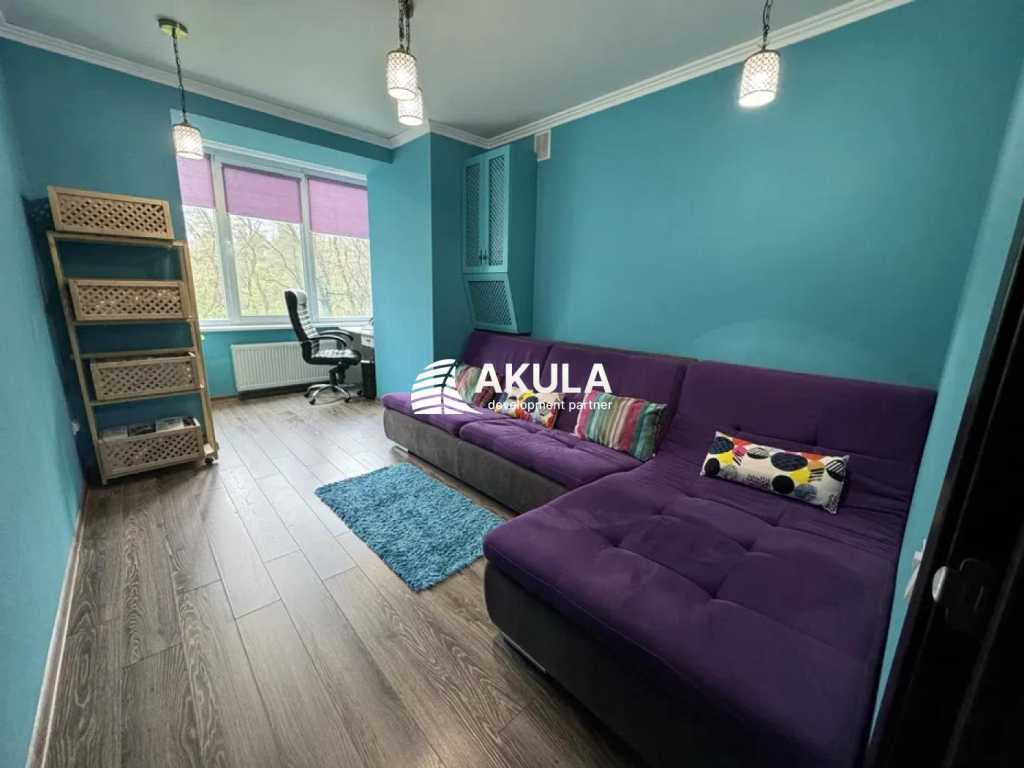 Продажа 3-комнатной квартиры 90 м², Академика Шалимова ул.