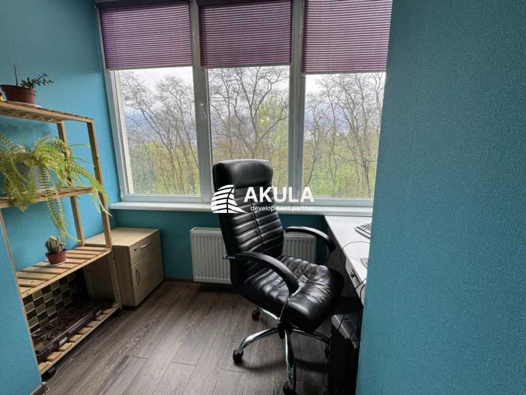 Продажа 3-комнатной квартиры 90 м², Академика Шалимова ул.