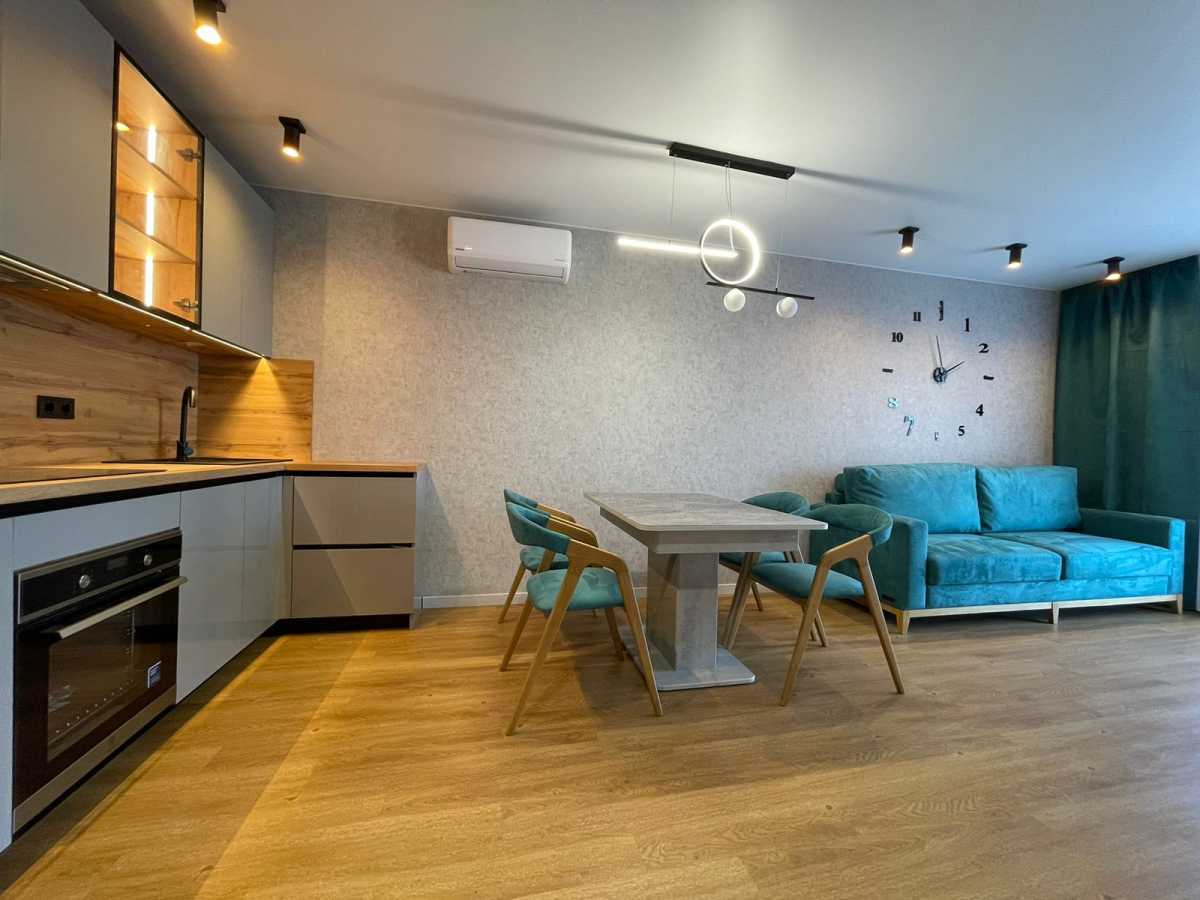 Продажа 1-комнатной квартиры 42 м², Михаила Максимовича ул., 24