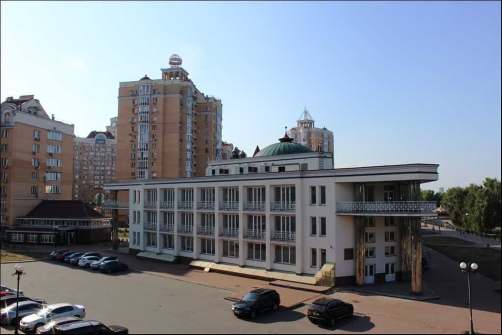 Продажа 3-комнатной квартиры 149 м², Оболонская ул., 7