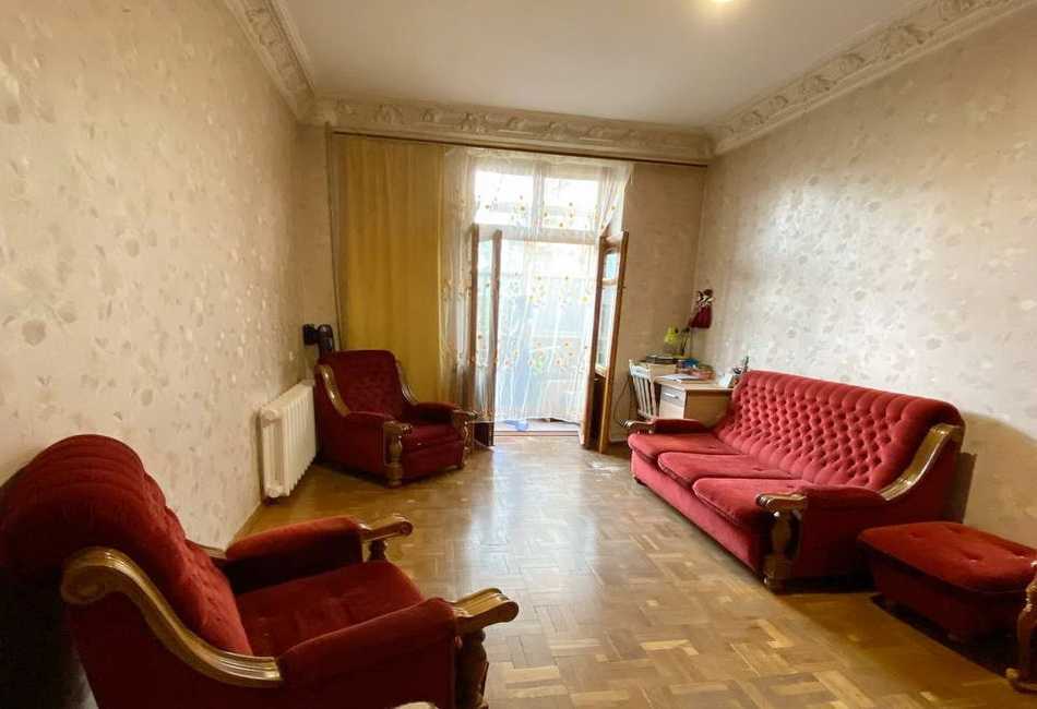 Продаж 2-кімнатної квартири 63 м², Карантинная вул., 14