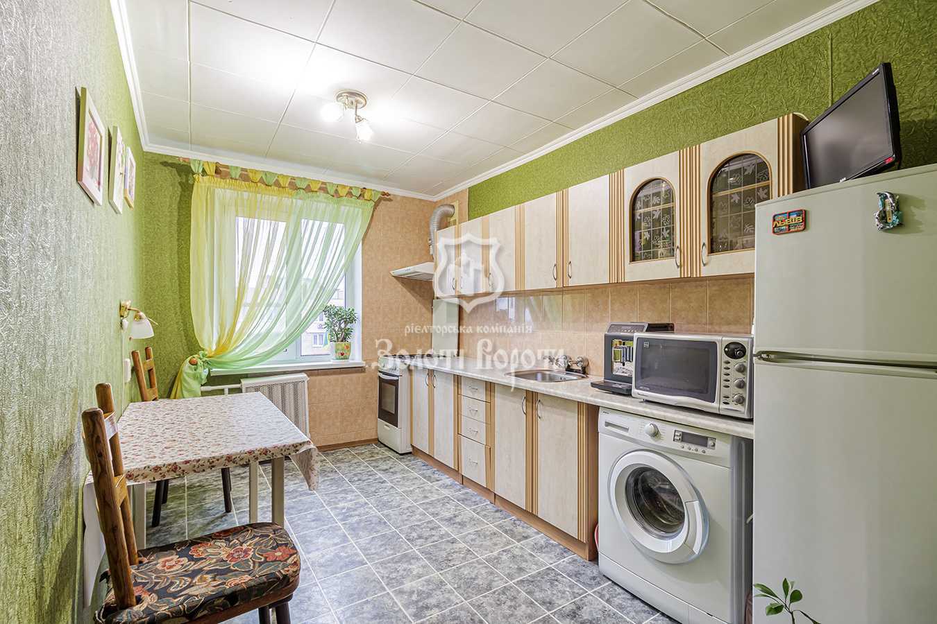 Продаж 3-кімнатної квартири 71 м², Вуликова вул., Харківське шосе, 55