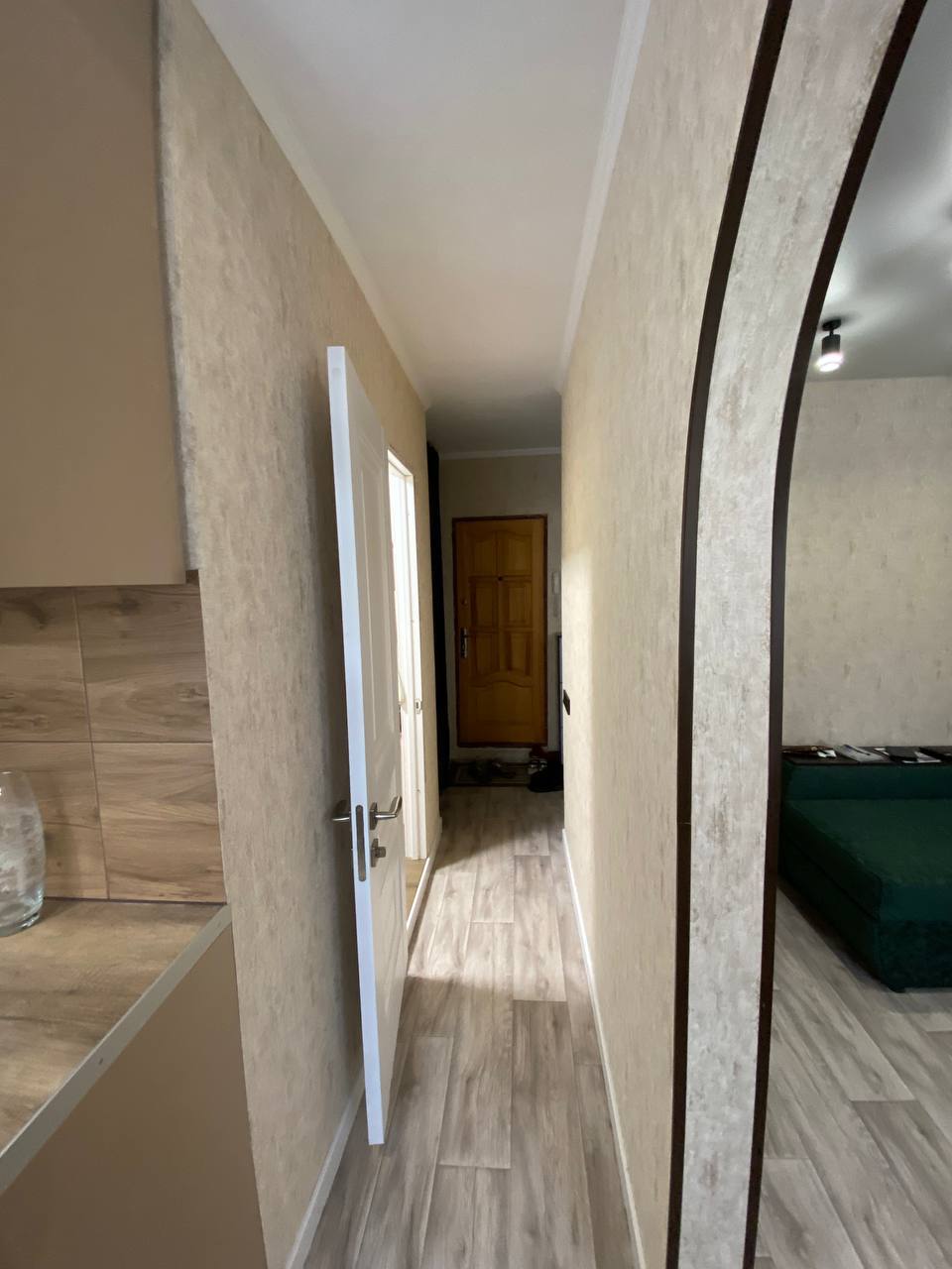 Продаж 4-кімнатної квартири 62 м², Валентинівська вул., 27Б