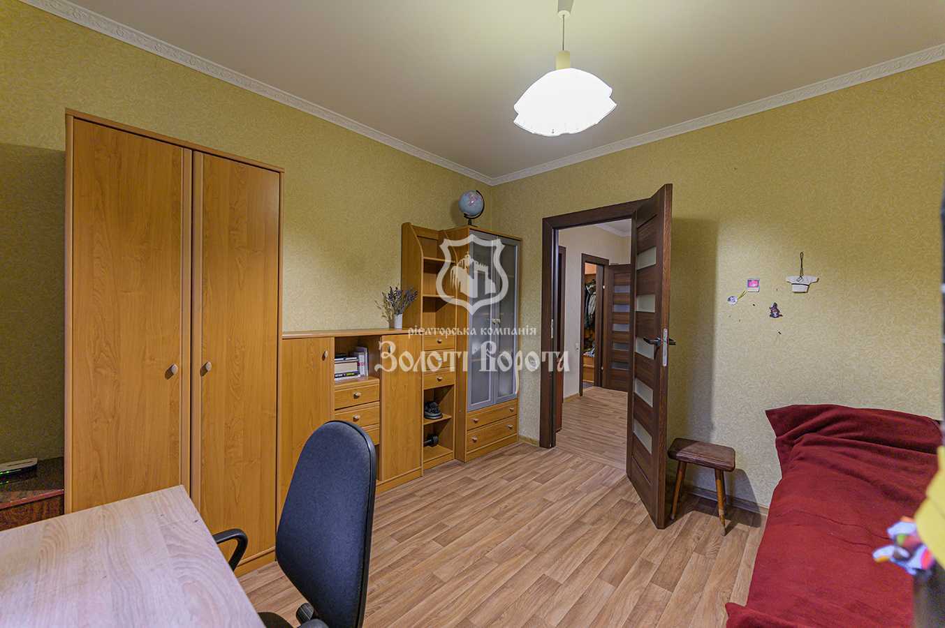 Продажа 3-комнатной квартиры 75 м², Срибнокильская ул., 1/2