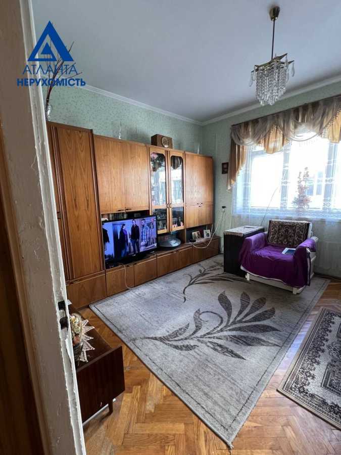 Продаж 3-кімнатної квартири 81.5 м², Кривий Вал вул., 14