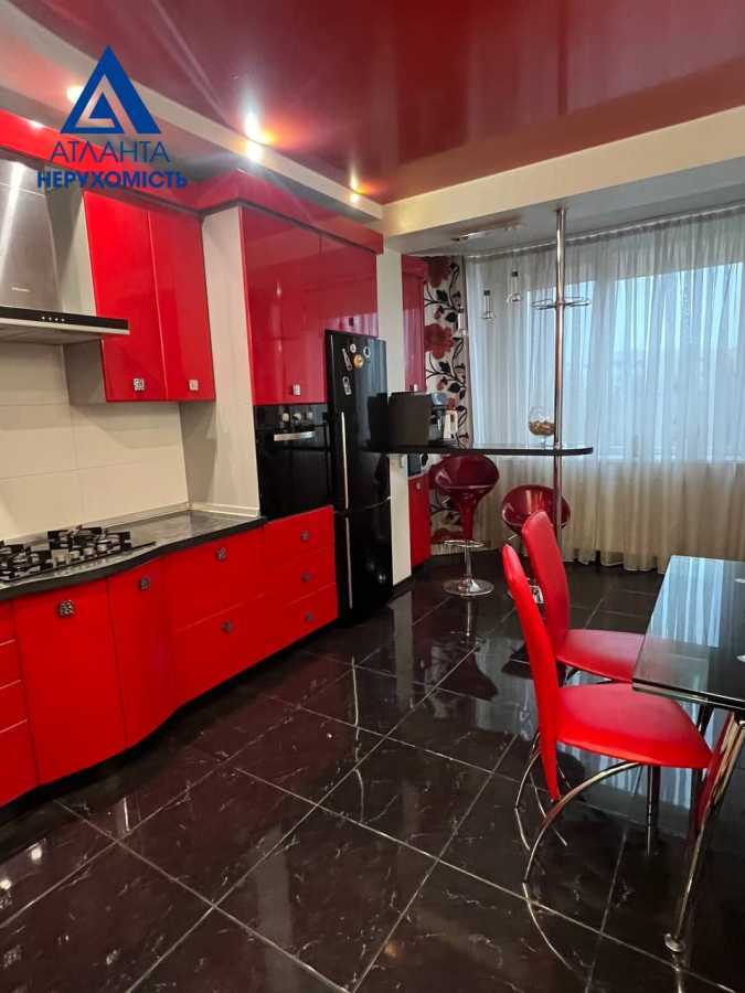 Продажа 3-комнатной квартиры 99 м², Ивана Выговского ул., 4