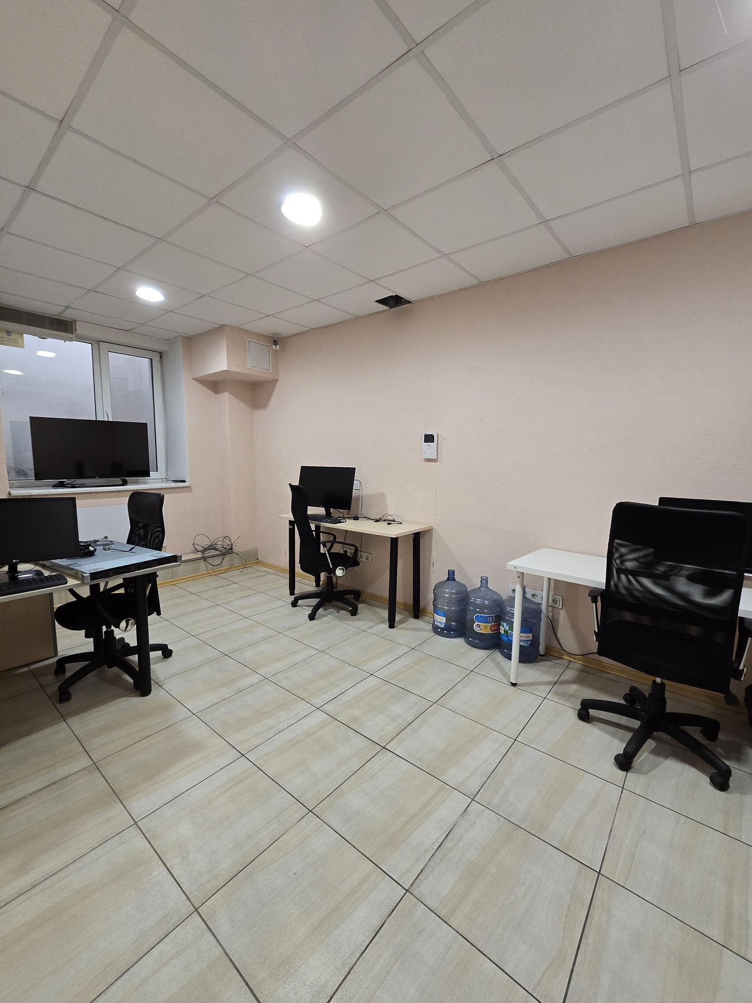 Бомбосховище-офіс 160 м² біля метро Лук’янівська — ідеально для ІТ
