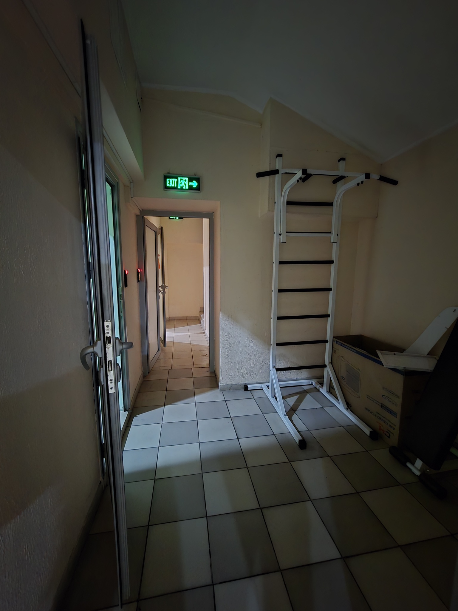 Бомбосховище-офіс 160 м² біля метро Лук’янівська — ідеально для ІТ