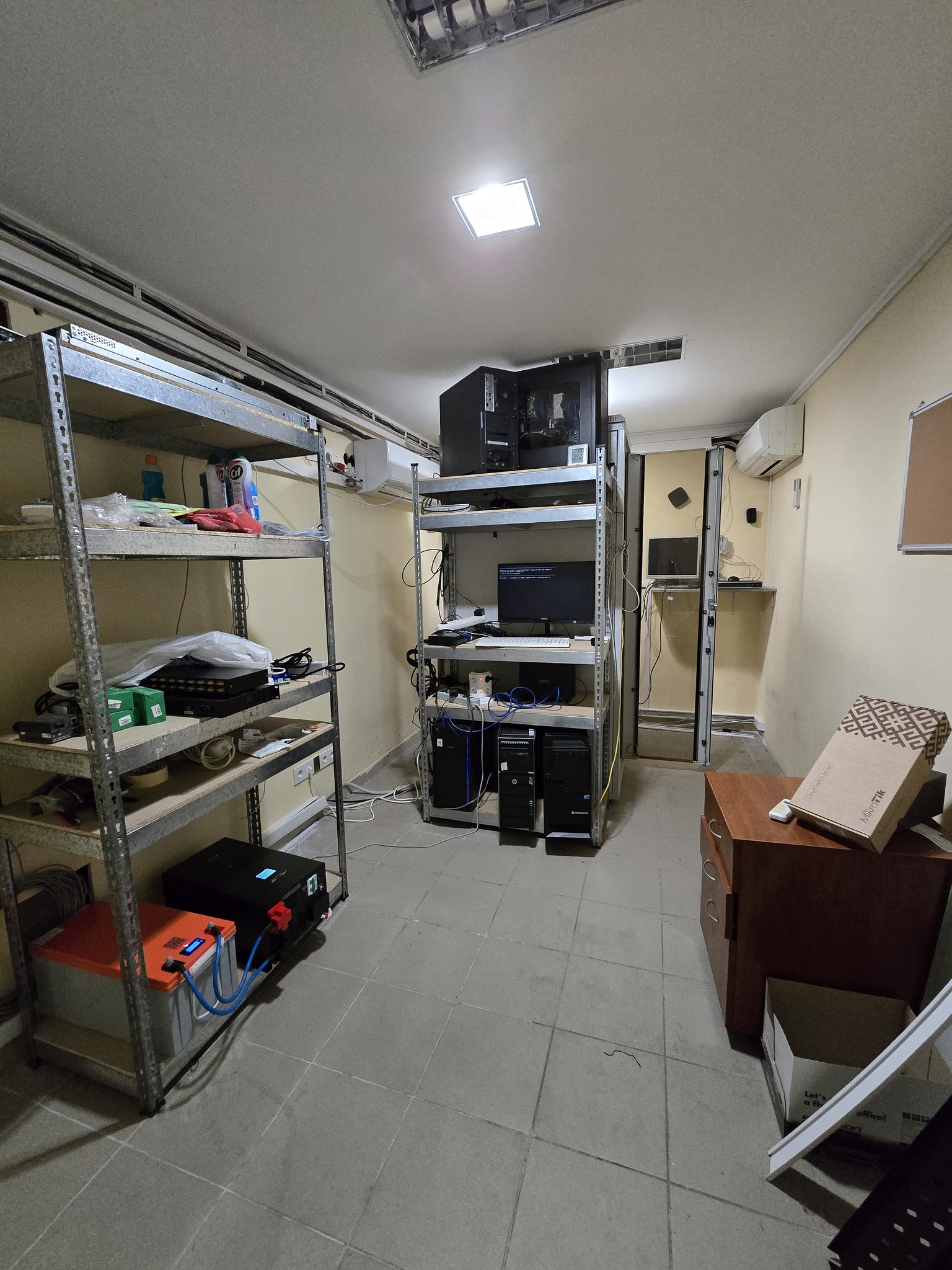 Бомбосховище-офіс 160 м² біля метро Лук’янівська — ідеально для ІТ
