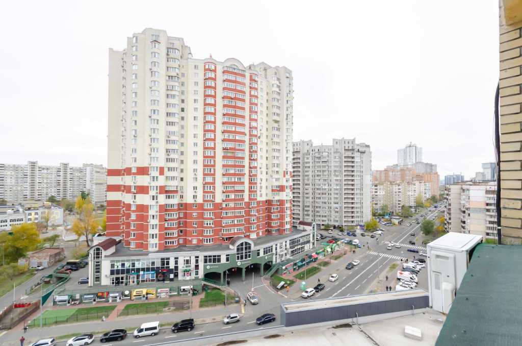 Оренда 1-кімнатної квартири 55 м², Урлівська вул., 4А