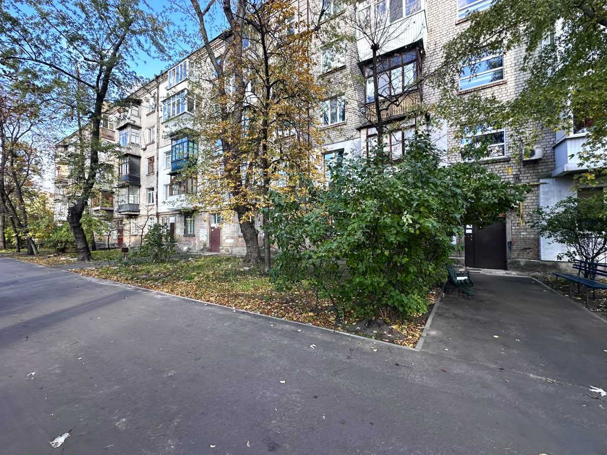 Продаж 1-кімнатної квартири 37.6 м², Бажова вул., 3