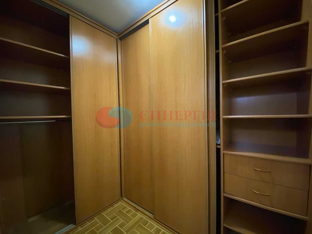 Аренда 4-комнатной квартиры 221 м², Тургенєвська, 49