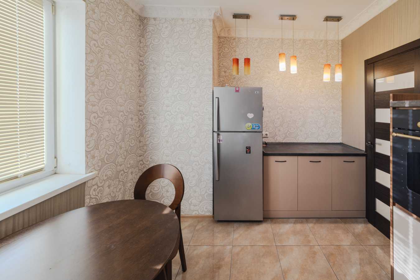 Продаж 5-кімнатної квартири 182 м², Південна, 15