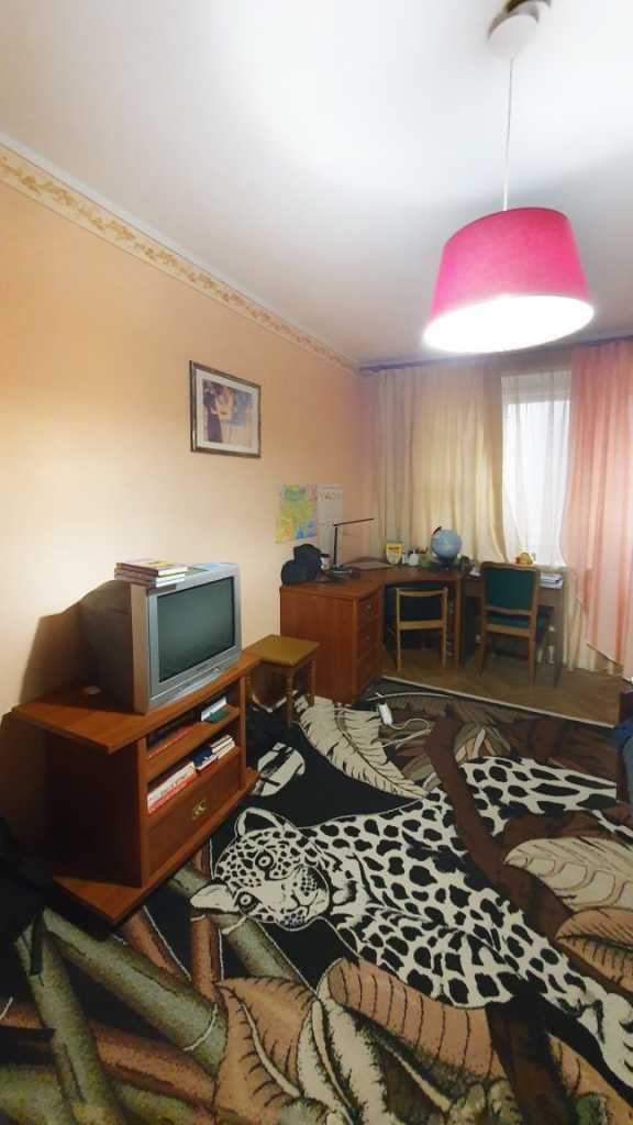 Продажа 3-комнатной квартиры 91 м², Суворова ул., 19а