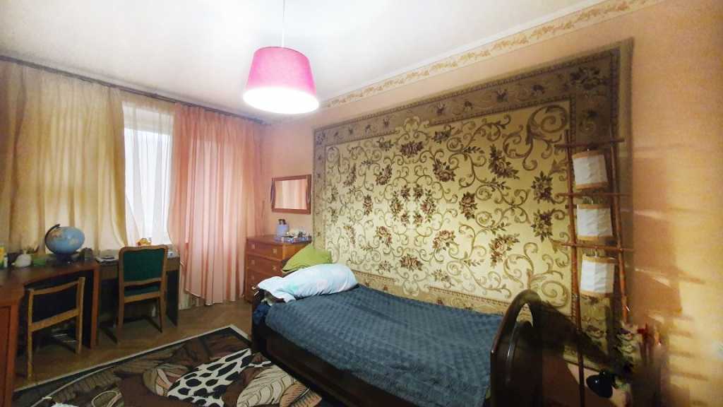 Продажа 3-комнатной квартиры 91 м², Суворова ул., 19а