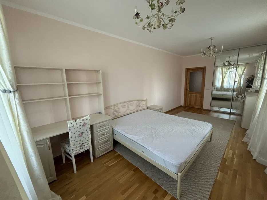 Аренда 3-комнатной квартиры 107 м², Академика Глушкова просп., 9В