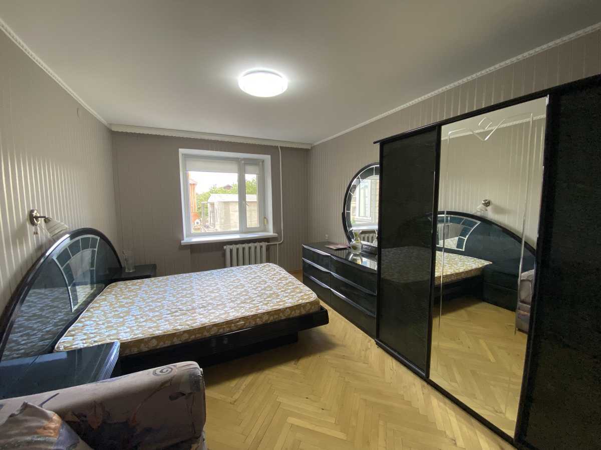 Продаж 4-кімнатної квартири 88 м², Бориславська вул., 54