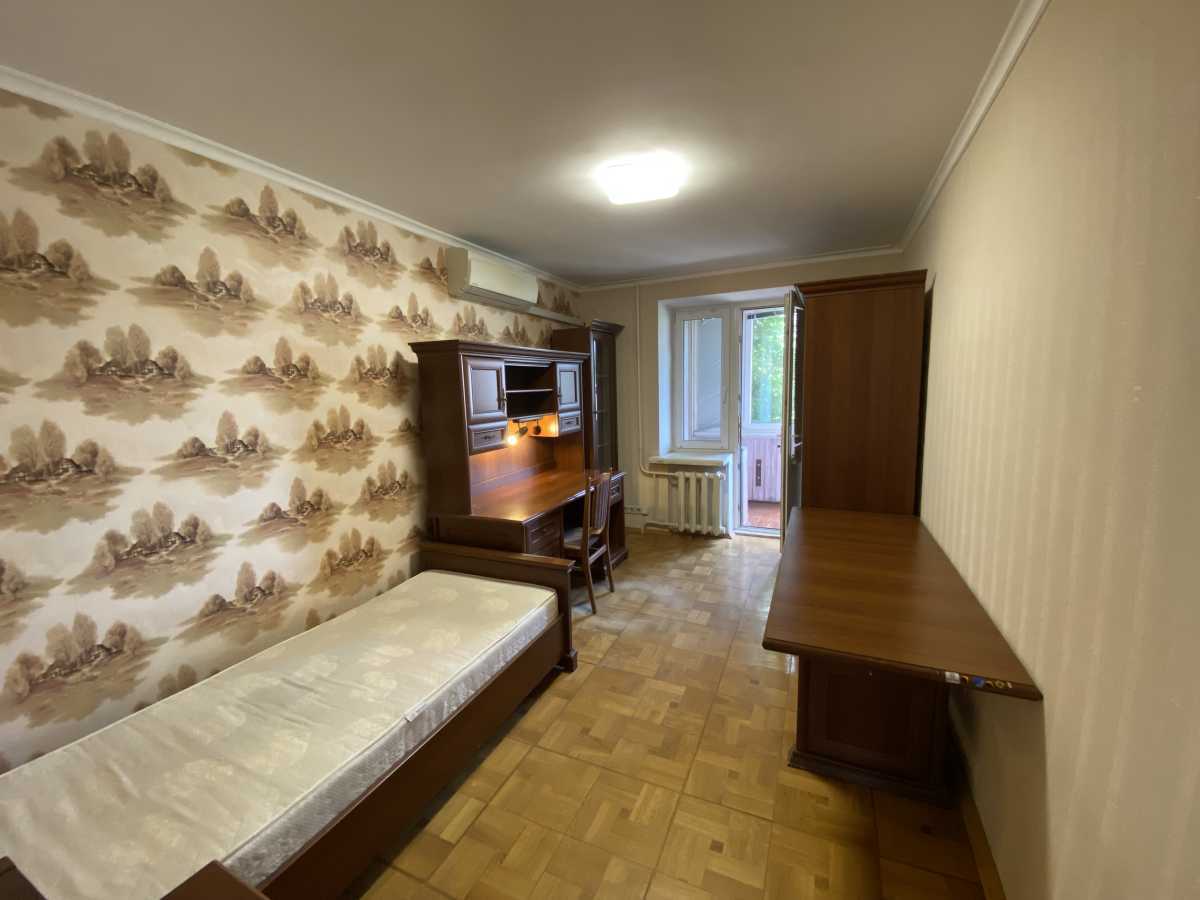 Продаж 4-кімнатної квартири 88 м², Бориславська вул., 54