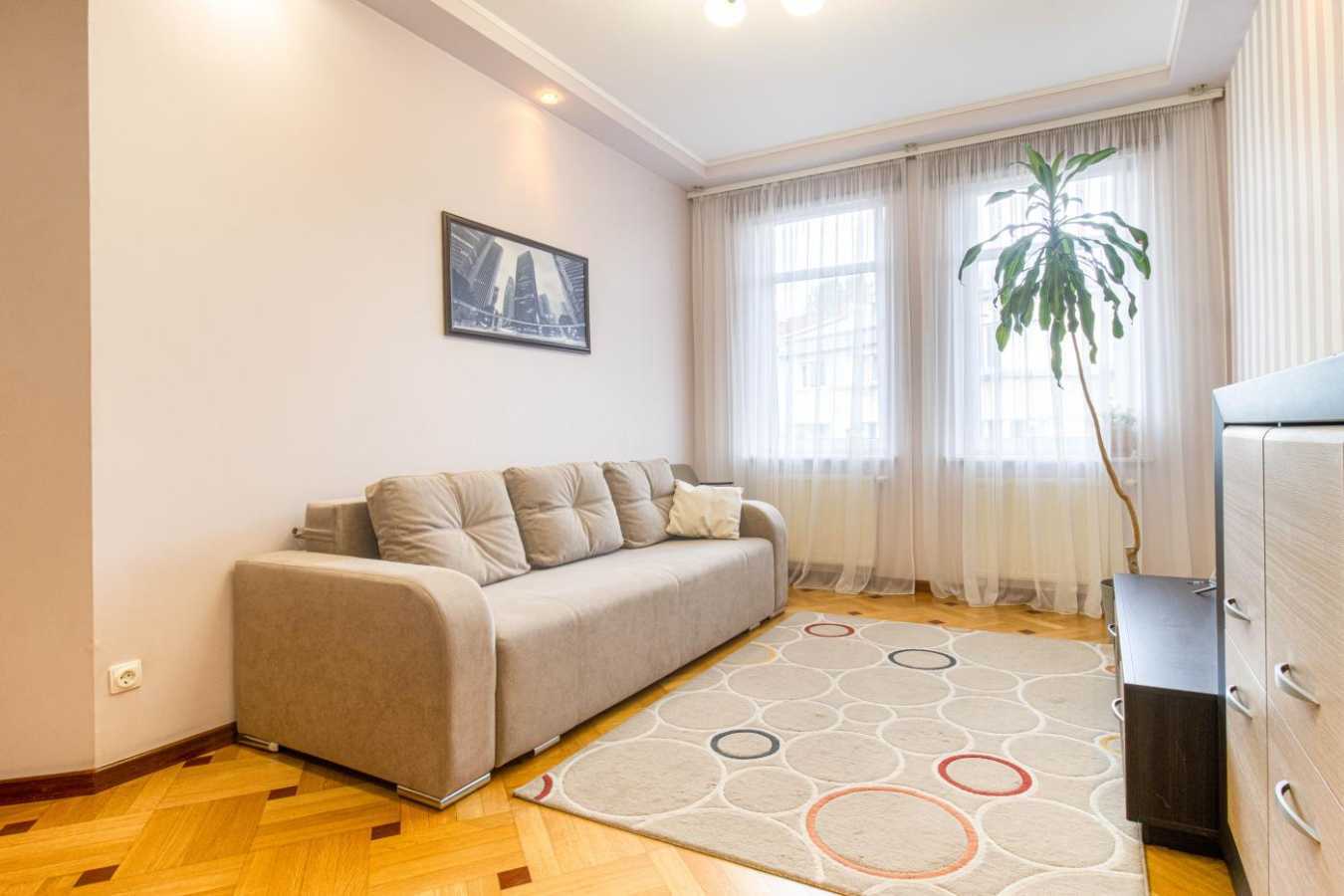 Продажа 3-комнатной квартиры 109 м², Академика Ефремова ул., 13