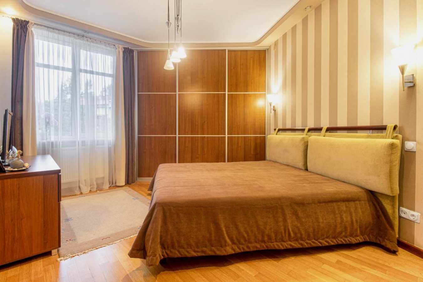 Продажа 3-комнатной квартиры 109 м², Академика Ефремова ул., 13