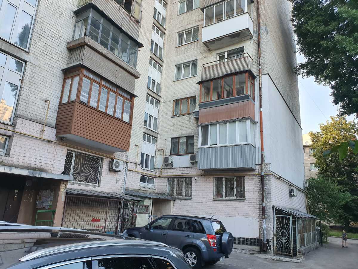 Продажа офиса 82 м², Братьев Зеровых ул., 1/3