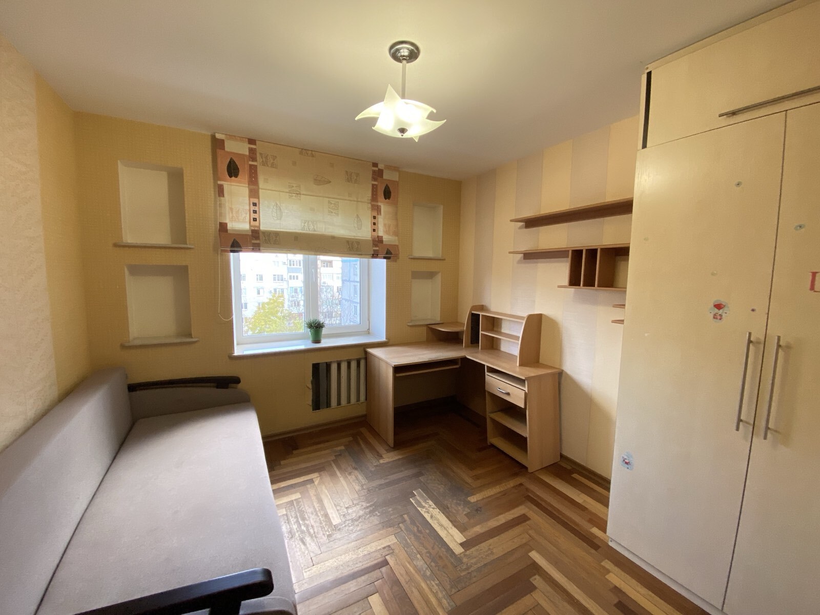 Продаж 3-кімнатної квартири 68 м², Товарищеська вул.