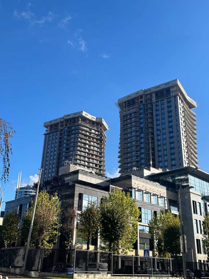 Продажа 2-комнатной квартиры 72.7 м², Евгения Коновальца ул., 19