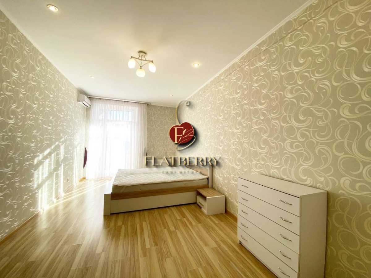 Продажа 4-комнатной квартиры 141 м², Евгения Коновальца ул., 36В