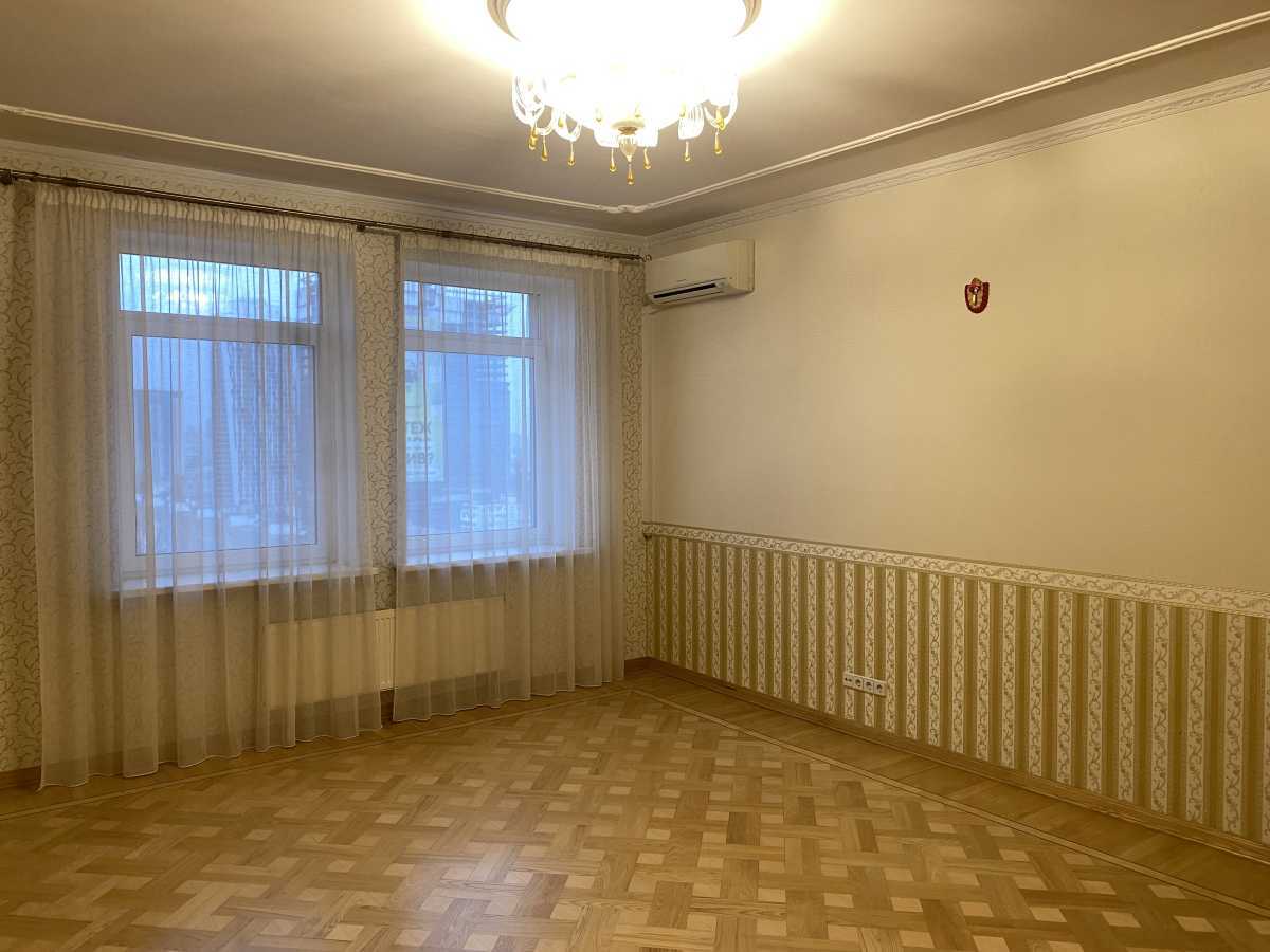 Продажа 5-комнатной квартиры 238 м², Провиантская ул., 3