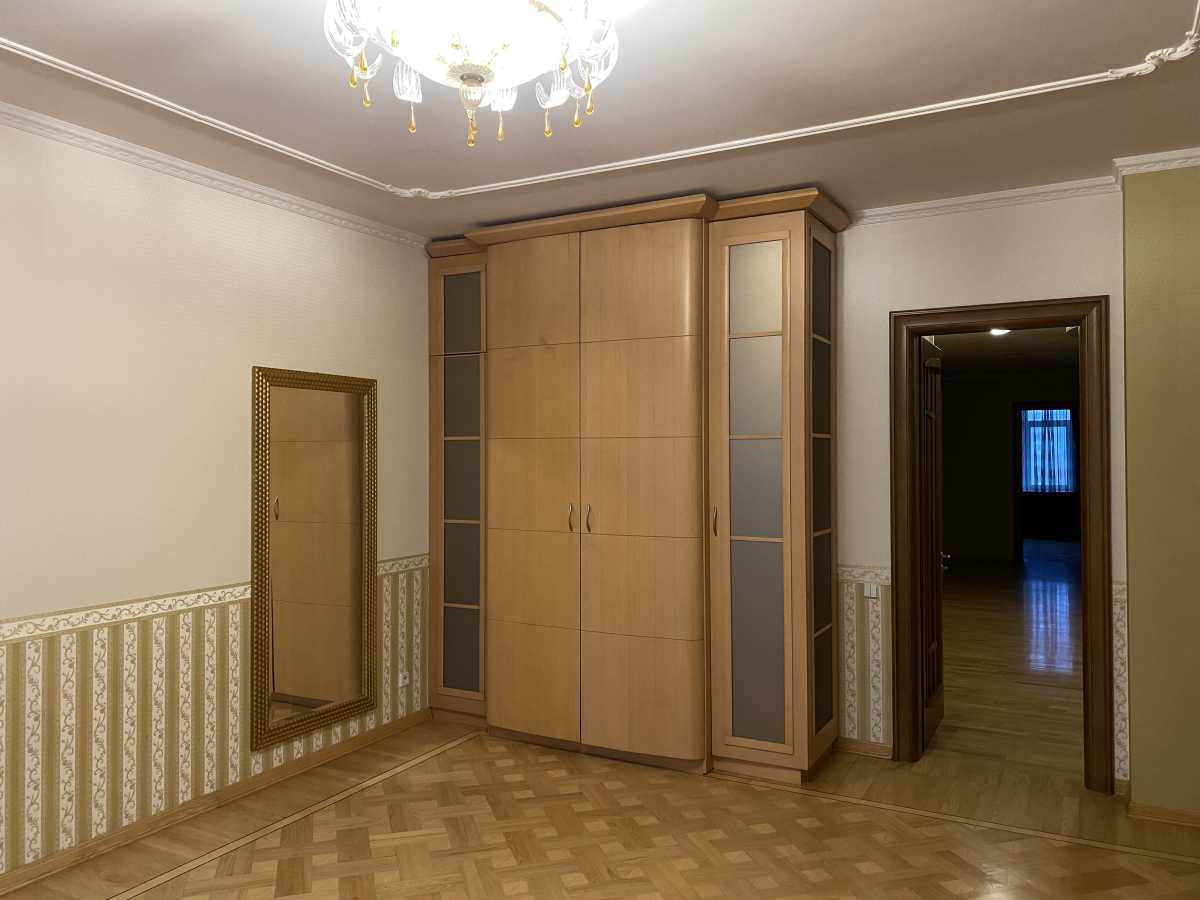 Продажа 5-комнатной квартиры 238 м², Провиантская ул., 3