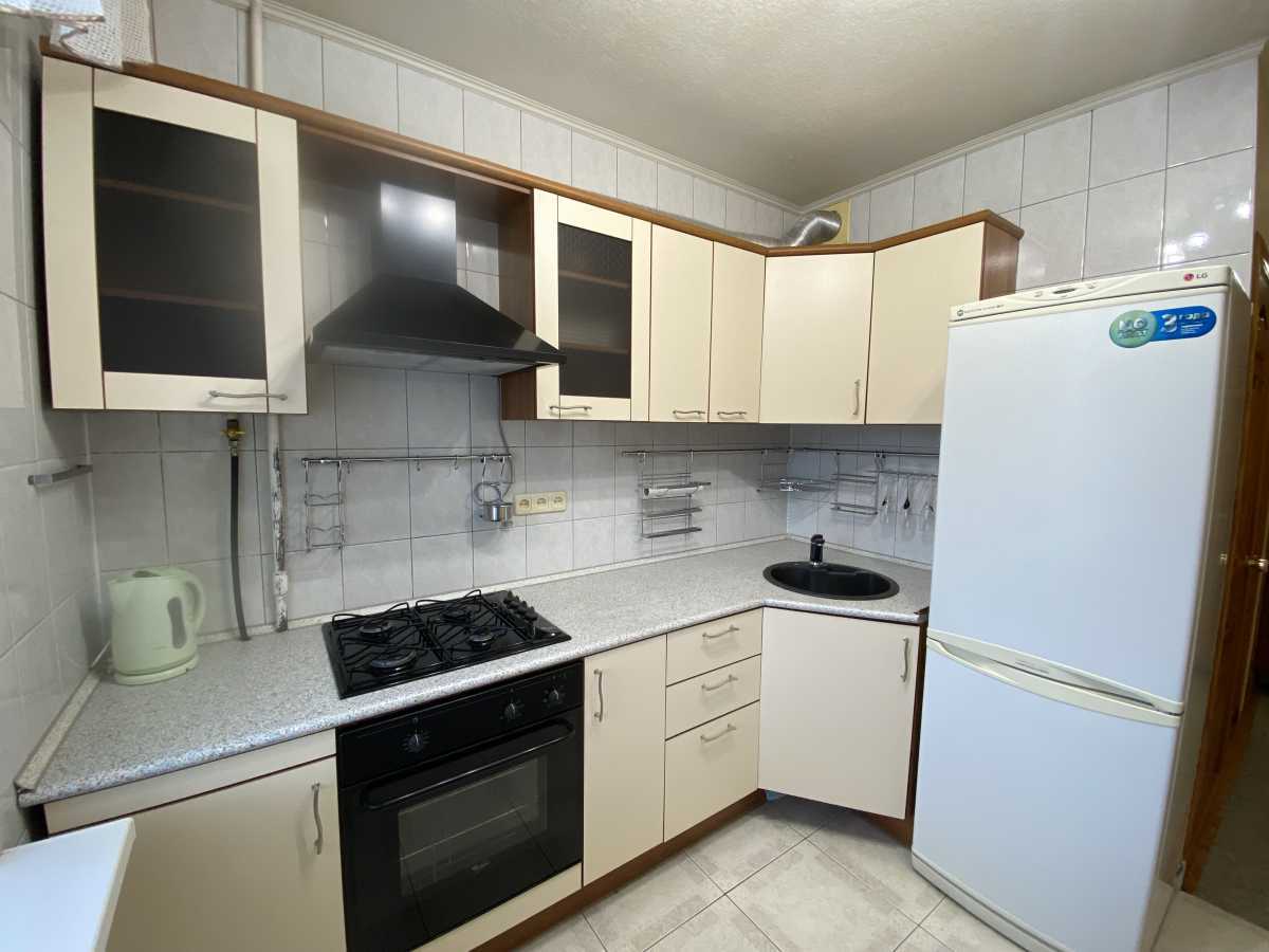 Аренда 2-комнатной квартиры 54 м², Ревуцкого ул., 30/1