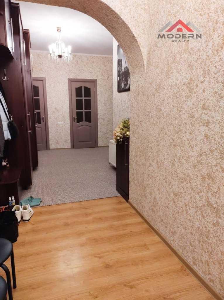 Продажа 3-комнатной квартиры 82 м², Королева ул.